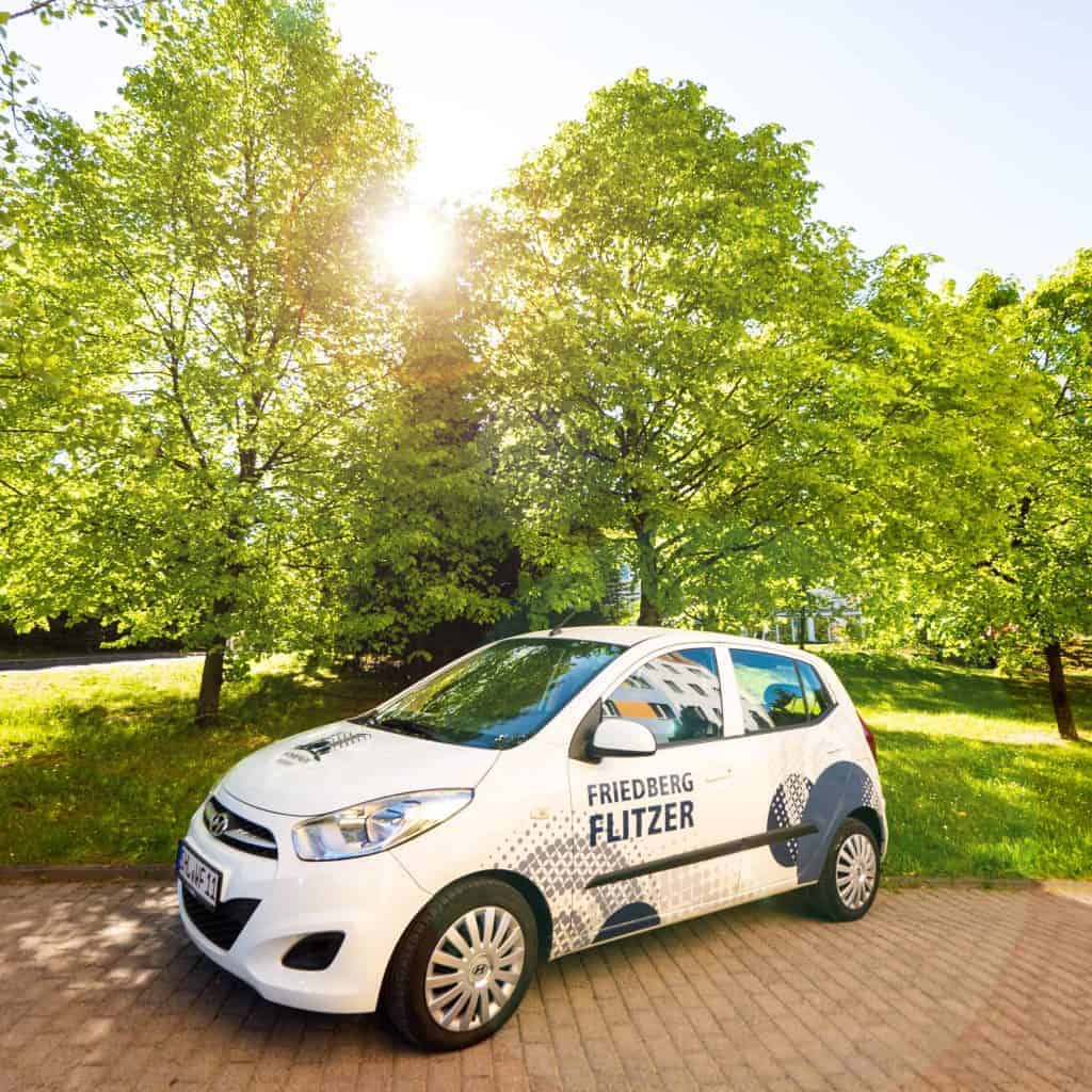 Der Friedberg-Flitzer, das Fahrzeug für Fahrten der Mieter im Wohnpark Friedberg in Suhl